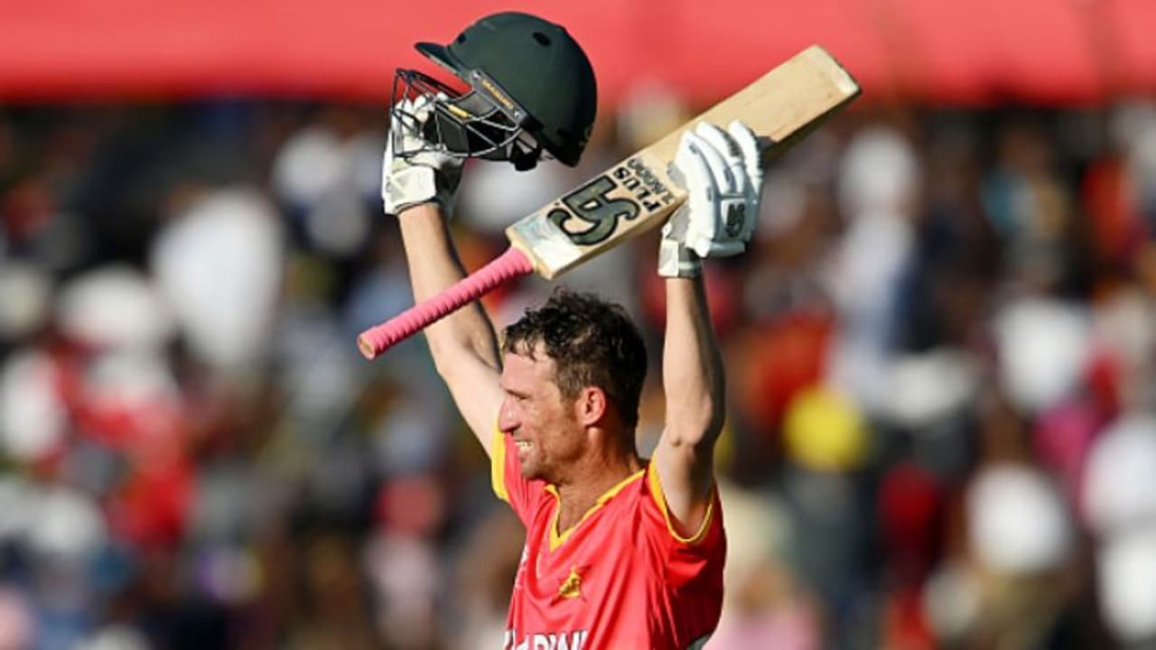 ചരിത്രത്തിലാദ്യം, 400ലധികം റണ്സുമായി സിംബാബ്വെ; നായകന് വില്യംസിന് ഇരട്ട സെഞ്ചുറി നഷ്ടം ചരിത്രത്തിലാദ്യം, 400ലധികം റണ്സുമായി സിംബാബ്വെ; നായകന് വില്യംസിന് ഇരട്ട സെഞ്ചുറി നഷ്ടം