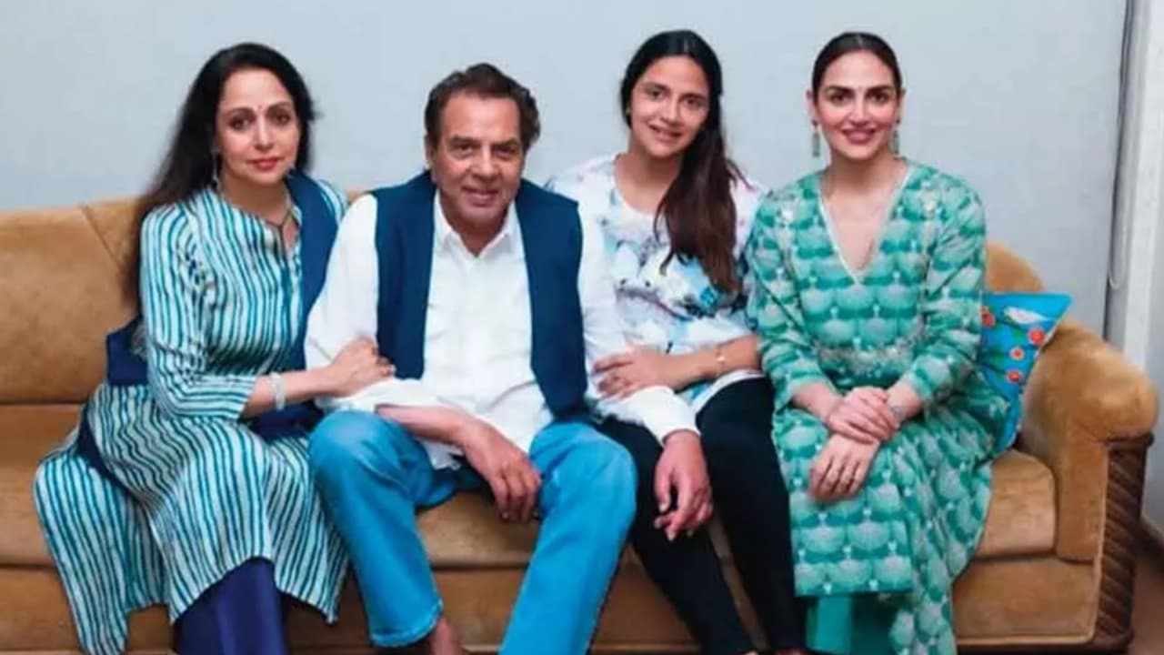 "പ്രായവും അനാരോഗ്യവും കാരണം.." : ഹേമ മാലിനിക്കും മക്കള്‍ക്കും ധര്‍മേന്ദ്രയുടെ സന്ദേശം