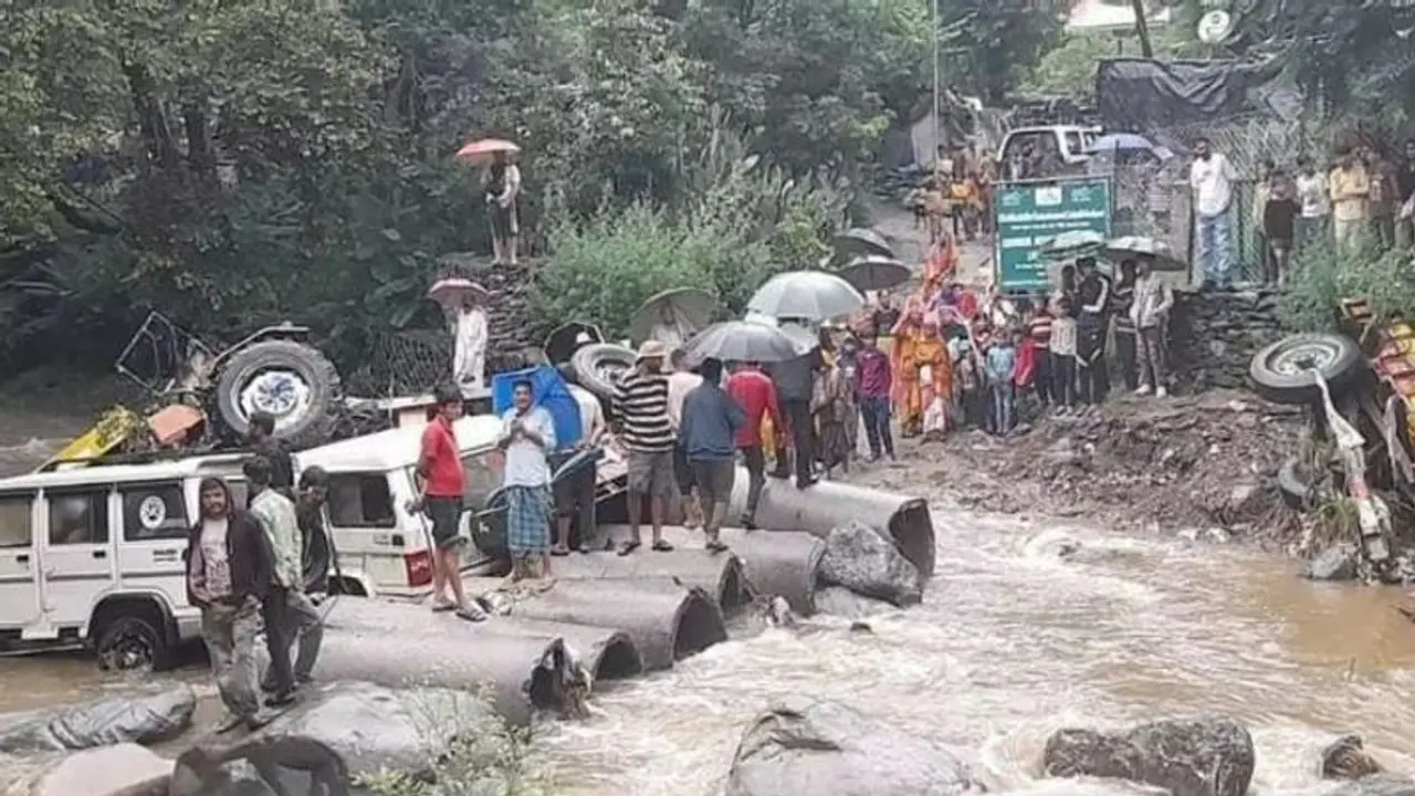 Landslide in Himachal Pradesh: Mandi Kullu highway reopens after 20 hours; tourists' woes continue
