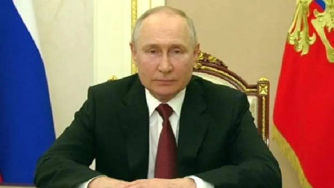 Gym, fancy shower, anti aging equipment & more: Inside Vladimir Putin's luxurious armoured train (PHOTOS) Gym, fancy shower, anti aging equipment & more: Inside Vladimir Putin's luxurious armoured train (PHOTOS)