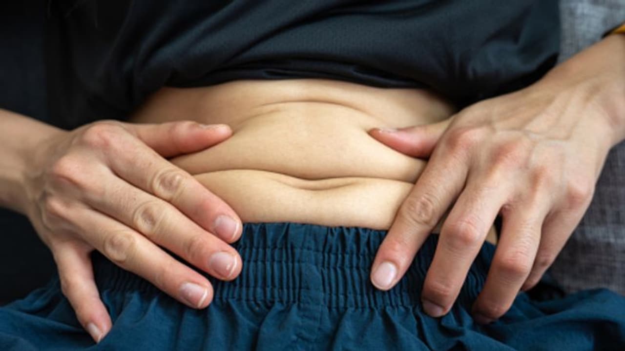 ചാടിയ വയർ കുറയ്ക്കാൻ സഹായിക്കുന്ന 4 ജ്യൂസുകൾ ചാടിയ വയർ കുറയ്ക്കാൻ സഹായിക്കുന്ന 4 ജ്യൂസുകൾ