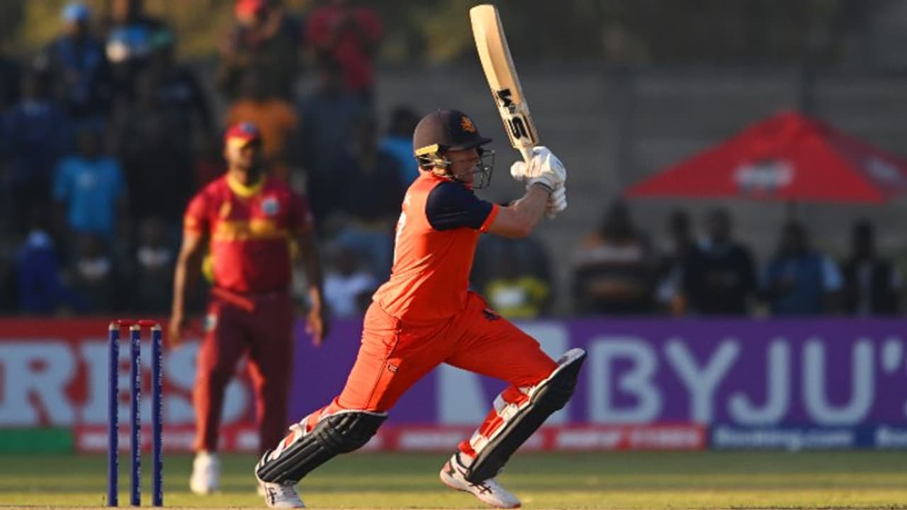 சூப்பர் ஓவரில் பின்னி பெடலெடுத்த வான் பீக் 3 பவுண்டரி, 3 சிக்ஸர்; வெஸ்ட் இண்டீஸ் பரிதாப தோல்வி! சூப்பர் ஓவரில் பின்னி பெடலெடுத்த வான் பீக் 3 பவுண்டரி, 3 சிக்ஸர்; வெஸ்ட் இண்டீஸ் பரிதாப தோல்வி!