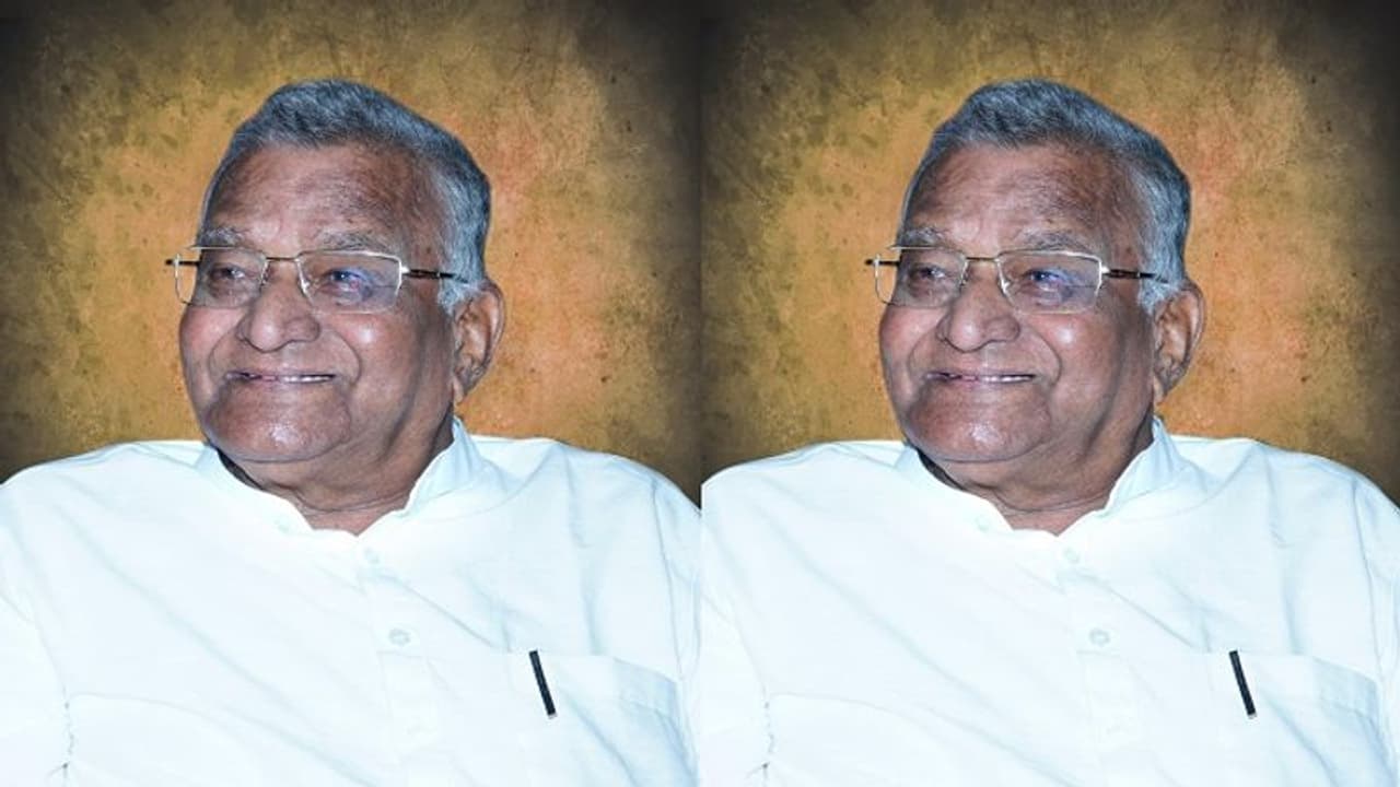 మాజీ ఎంపీ సోలిపేట రామచంద్రారెడ్డి మృతి.. సర్పంచ్ నుంచి రాజ్యసభ వరకు సాగిన రాజకీయ ప్రస్థానం.. మాజీ ఎంపీ సోలిపేట రామచంద్రారెడ్డి మృతి.. సర్పంచ్ నుంచి రాజ్యసభ వరకు సాగిన రాజకీయ ప్రస్థానం..