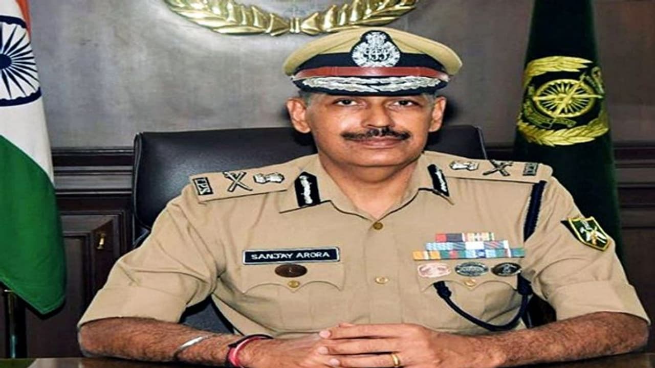 தமிழ்நாடு டிஜிபி ரேஸில் சஞ்சய் அரோரா? புதிய திருப்பம்!