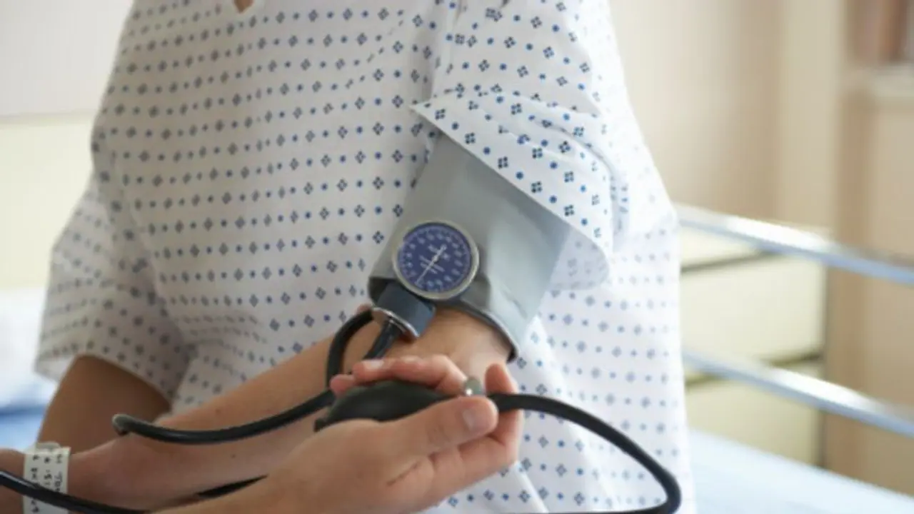 ഉയര്‍ന്ന രക്തസമ്മര്‍ദ്ദം നിയന്ത്രിക്കാന്‍ പതിവായി കഴിക്കാം ഈ ഏഴ് ഭക്ഷണങ്ങള്‍...