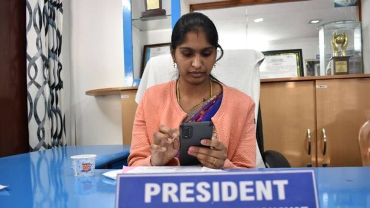 അധികാരം നിലനിർത്താൻ പതിനെട്ടടവും പയറ്റി സിപിഐ; പ്രവീണ രവികുമാർ രാജിവെച്ചു