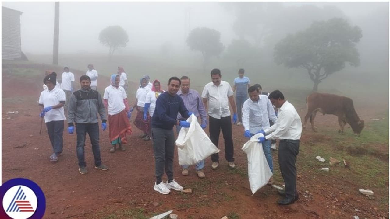 ಪ್ಲಾಸ್ಟಿಕ್ ಮುಕ್ತ ಪ್ರವಾಸ ಮಾಡಿ: ಪ್ರವಾಸಿಗರು ಬೀಸಾಡಿದ ಕಸ ಸ್ವಚ್ಛಗೊಳಿಸಿದ ರೆಸಾರ್ಟ್ ಮಾಲೀಕರು ಪ್ಲಾಸ್ಟಿಕ್ ಮುಕ್ತ ಪ್ರವಾಸ ಮಾಡಿ: ಪ್ರವಾಸಿಗರು ಬೀಸಾಡಿದ ಕಸ ಸ್ವಚ್ಛಗೊಳಿಸಿದ ರೆಸಾರ್ಟ್ ಮಾಲೀಕರು