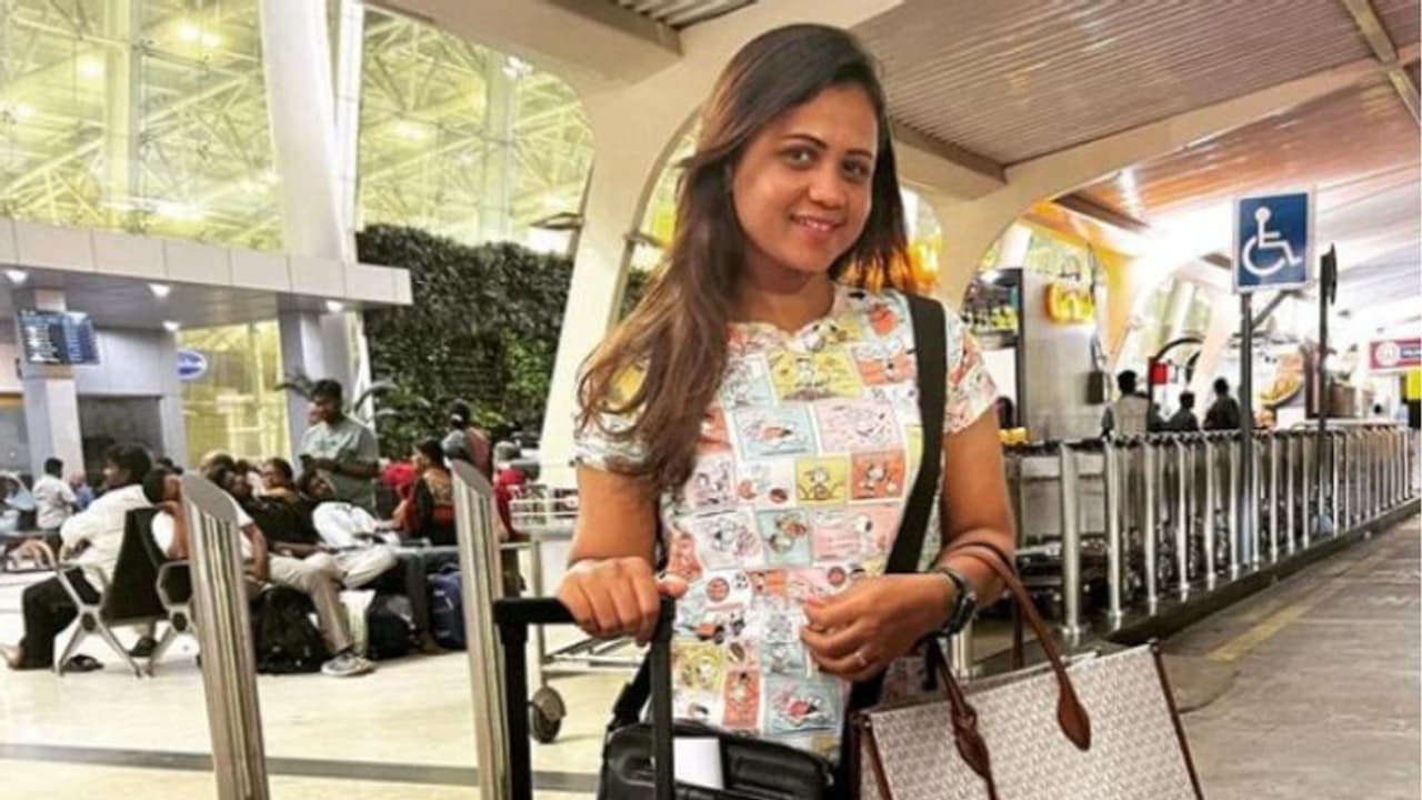 இனி நான் அமெரிக்கா Anchor.. ரசிகர்களுக்கு டாடா சொல்லிவிட்டு புறப்பட்ட மணிமேகலை!