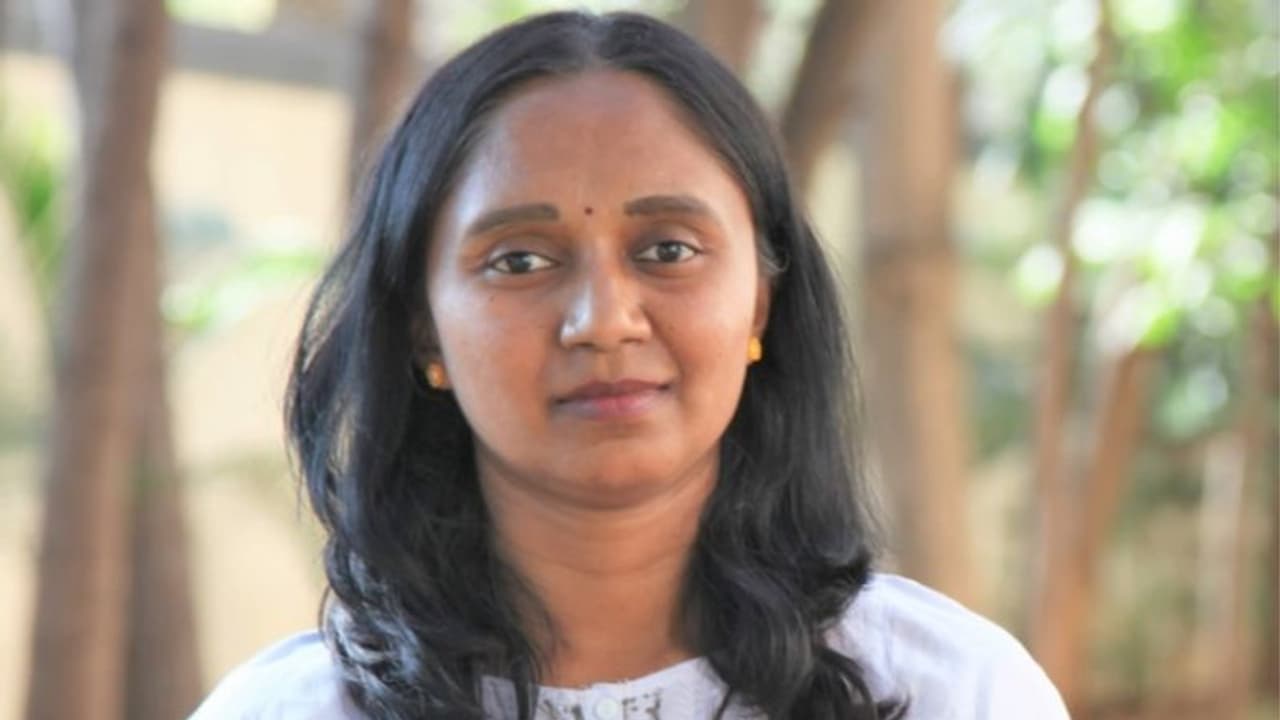 മാധ്യമപ്രവർത്തകയ്ക്ക് നേരെ സൈബർ ആക്രമണവും ഭീഷണിയും; കൊല്ലപ്പെടുമെന്ന് ഭയക്കുന്നതായി തുളസി ചന്തു