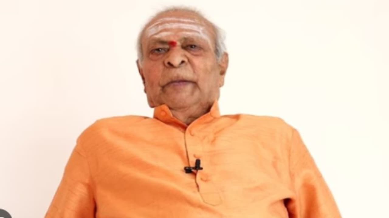 గుండెపోటుతో సీనియర్ దర్శకుడు కన్నుమూత.. గుండెపోటుతో సీనియర్ దర్శకుడు కన్నుమూత..