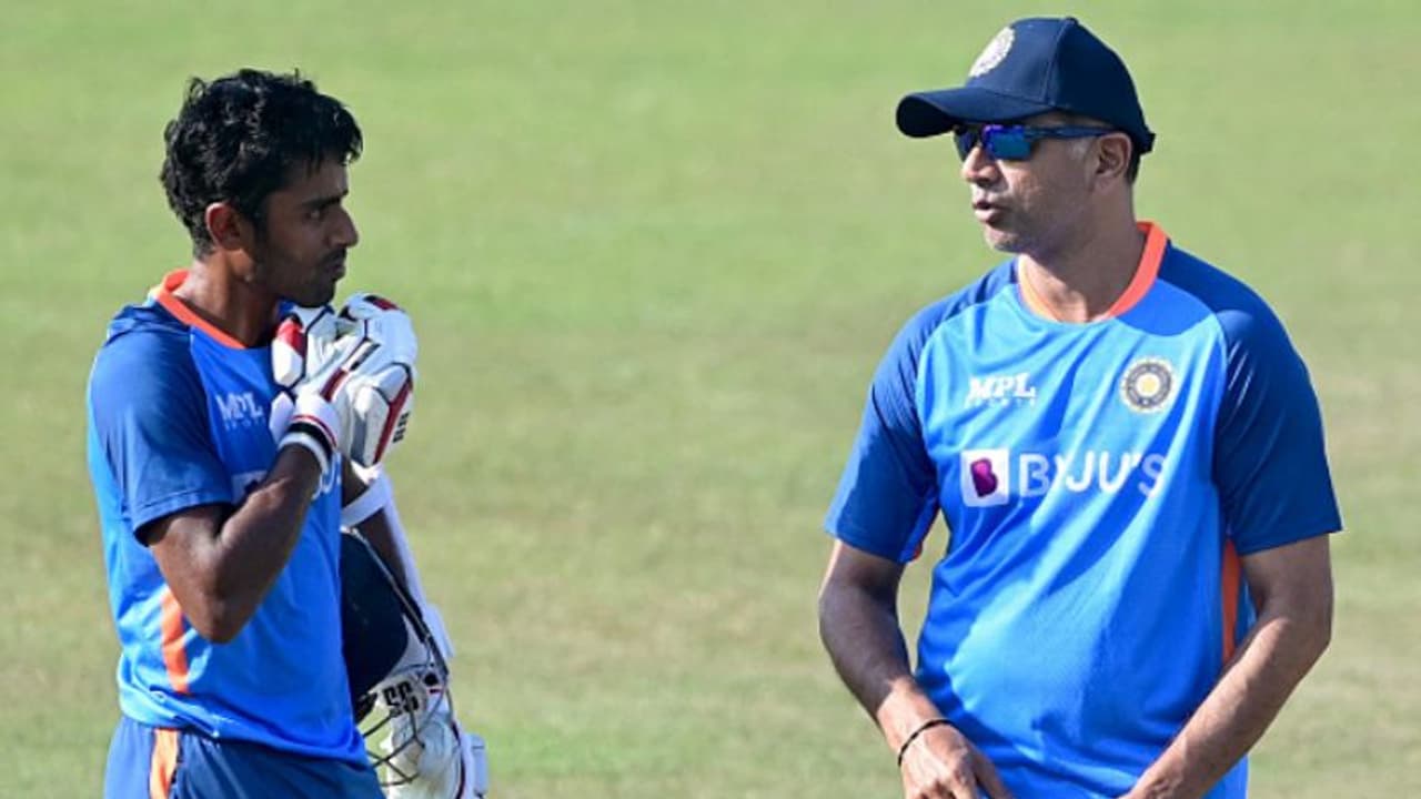 എന്തുകൊണ്ട് ടീമിലെടുത്തില്ല, ബിസിസിഐ വാതുറന്ന് പറയുന്നില്ല; തുറന്നടിച്ച് യുവ താരം എന്തുകൊണ്ട് ടീമിലെടുത്തില്ല, ബിസിസിഐ വാതുറന്ന് പറയുന്നില്ല; തുറന്നടിച്ച് യുവ താരം