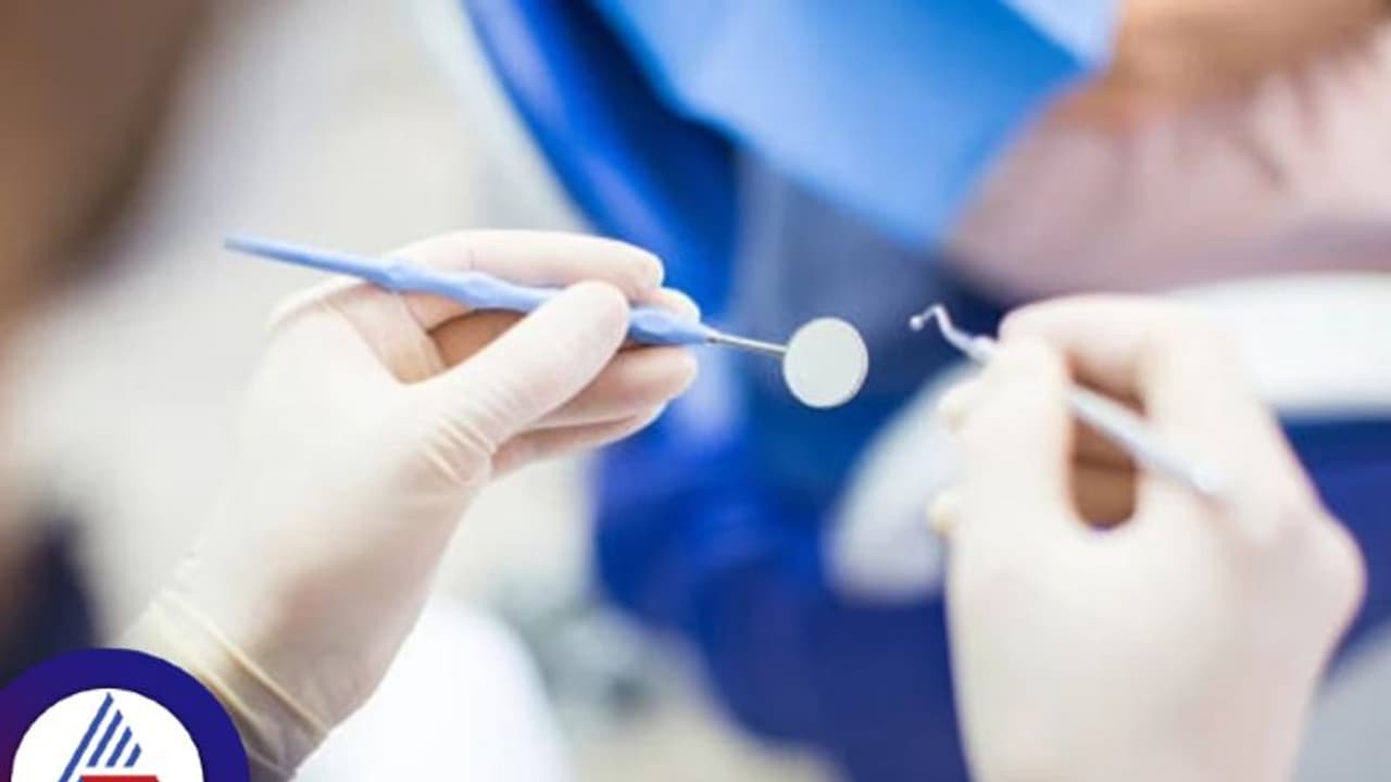 ಚಿಕಿತ್ಸೆ ನೀಡುವಾಗ ತುಟಿಯನ್ನೇ ಕಟ್ ಮಾಡಿದ ಬೆಂಗಳೂರಿನ ವೈದ್ಯ, ಪರಿಹಾರ ನೀಡಲು ನ್ಯಾಯಾಲಯ ಆದೇಶ ಚಿಕಿತ್ಸೆ ನೀಡುವಾಗ ತುಟಿಯನ್ನೇ ಕಟ್ ಮಾಡಿದ ಬೆಂಗಳೂರಿನ ವೈದ್ಯ, ಪರಿಹಾರ ನೀಡಲು ನ್ಯಾಯಾಲಯ ಆದೇಶ