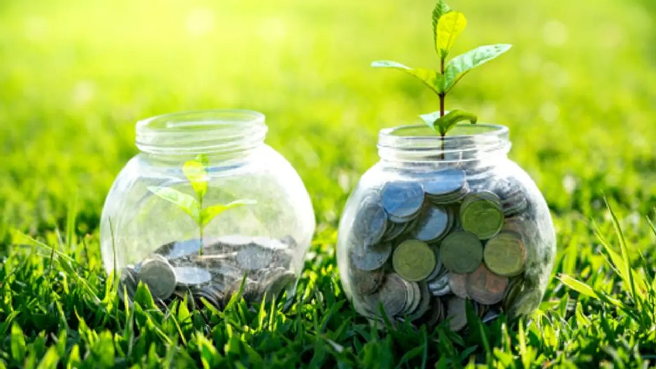 555 ദിവസത്തെ നിക്ഷേപത്തിന് ഉയർന്ന പലിശ; ഈ സ്പെഷ്യൽ എഫ്ഡി സ്കീമിൽ അംഗമാകാനുള്ള അവസരം നാളെ അവസാനിക്കും 555 ദിവസത്തെ നിക്ഷേപത്തിന് ഉയർന്ന പലിശ; ഈ സ്പെഷ്യൽ എഫ്ഡി സ്കീമിൽ അംഗമാകാനുള്ള അവസരം നാളെ അവസാനിക്കും