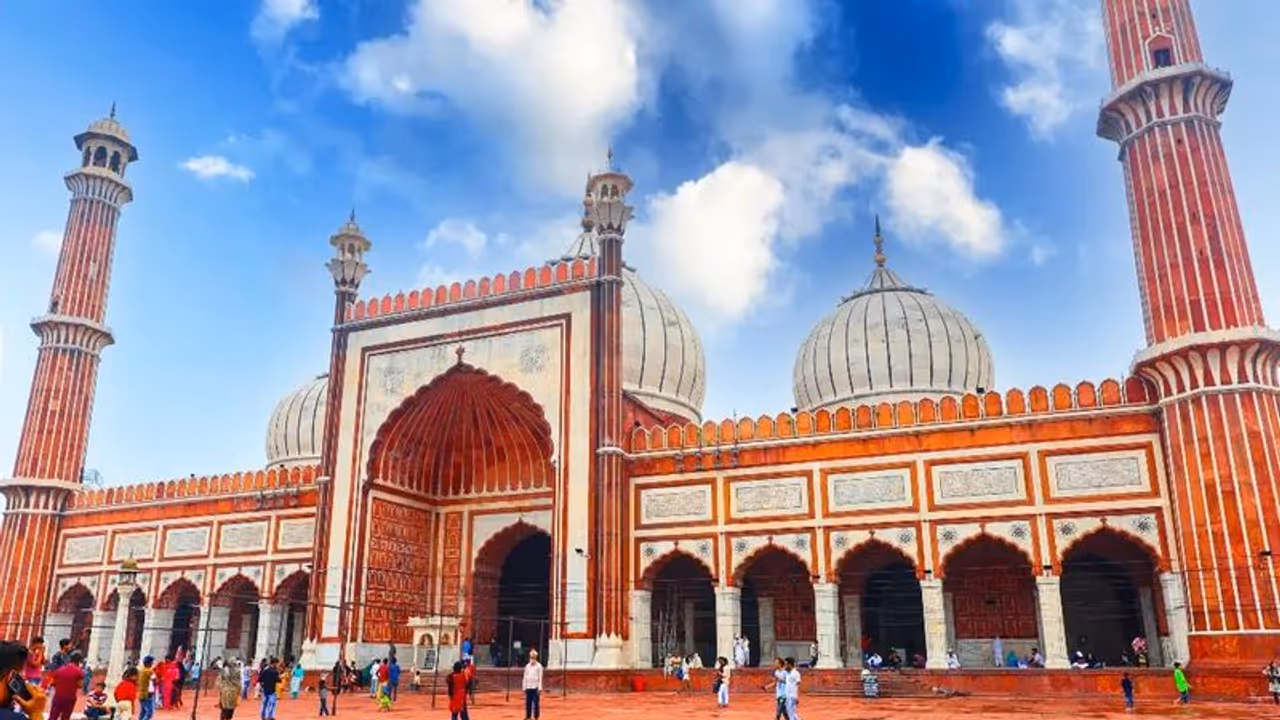 ಭಾರತದಲ್ಲಿ ಗೋಚರವಾಗದ ಚಂದ್ರ, ದೇಶಾದ್ಯಂತ ಏಪ್ರಿಲ್ 11ಕ್ಕೆ ಈದ್ ಆಚರಣೆ ಭಾರತದಲ್ಲಿ ಗೋಚರವಾಗದ ಚಂದ್ರ, ದೇಶಾದ್ಯಂತ ಏಪ್ರಿಲ್ 11ಕ್ಕೆ ಈದ್ ಆಚರಣೆ