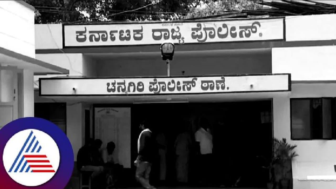 ದುಬೈ ಉದ್ಯಮಿಯ ಕಾರು ಅಡ್ಡಗಟ್ಟಿ 95 ಲಕ್ಷ ರೂ. ದೋಚಿದ ಖತರ್ನಾಕ್ ಗ್ಯಾಂಗ್! ದುಬೈ ಉದ್ಯಮಿಯ ಕಾರು ಅಡ್ಡಗಟ್ಟಿ 95 ಲಕ್ಷ ರೂ. ದೋಚಿದ ಖತರ್ನಾಕ್ ಗ್ಯಾಂಗ್!