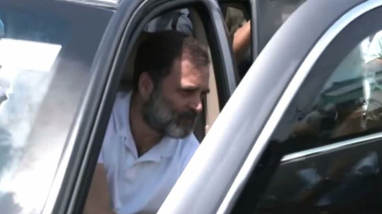 ಭದ್ರತೆ ನೆಪವೊಡ್ಡಿ ಮಣಿಪುರದಲ್ಲಿ ರಾಹುಲ್ ಗಾಂಧಿ ತಡೆದ ಪೊಲೀಸರು: ಹೆಲಿಕಾಪ್ಟರ್‌ನಲ್ಲಿ ಪ್ರಯಾಣ!