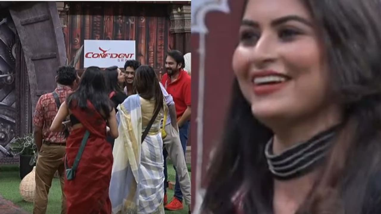 'സ്നേഹചുംബനം', മാരാരുടെ മകള്ക്ക് നല്കിയ വാക്ക് പാലിച്ച് ശ്രുതി ലക്ഷ്മി 'സ്നേഹചുംബനം', മാരാരുടെ മകള്ക്ക് നല്കിയ വാക്ക് പാലിച്ച് ശ്രുതി ലക്ഷ്മി