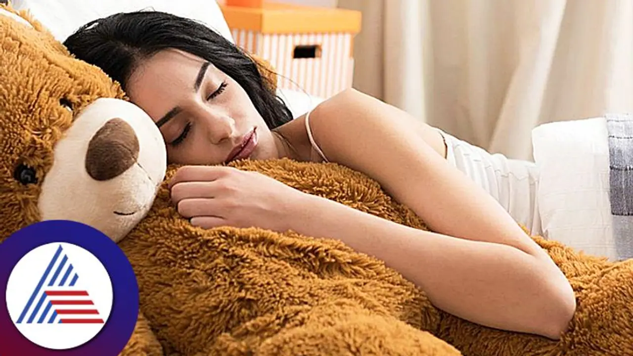 Mental Health : ರಾತ್ರಿ ನಿದ್ರೆ ಸೊಂಪಾಗಿ ಆಗ್ಬೇಕು ಅಂದ್ರೆ ಈ ವಸ್ತು ಬಳಸಿ ನೋಡಿ Mental Health : ರಾತ್ರಿ ನಿದ್ರೆ ಸೊಂಪಾಗಿ ಆಗ್ಬೇಕು ಅಂದ್ರೆ ಈ ವಸ್ತು ಬಳಸಿ ನೋಡಿ