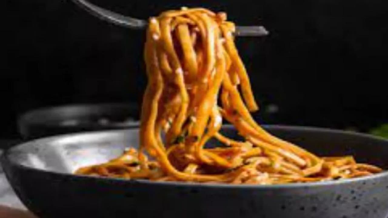 ಮಕ್ಕಳಿಗೆ ಫಾಸ್ಟ್‌ಪುಡ್‌ ಕೊಡೋ ಮುನ್ನ ಎಚ್ಚರ..ನೂಡಲ್ಸ್ ತಿಂದು ಇಬ್ಬರು ಮಕ್ಕಳು ಸಾವು