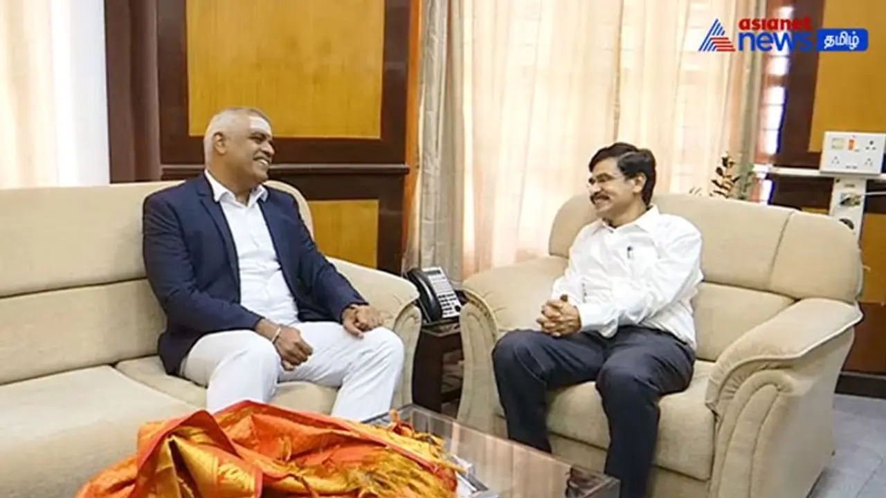 WATCH | ஓய்வுபெறும் தலைமைச் செயலாளர் இறையன்புவுடன் சென்னை ஹைகோர்ட் நீதிபதி வெங்கடேஷ் சந்திப்பு! WATCH | ஓய்வுபெறும் தலைமைச் செயலாளர் இறையன்புவுடன் சென்னை ஹைகோர்ட் நீதிபதி வெங்கடேஷ் சந்திப்பு!