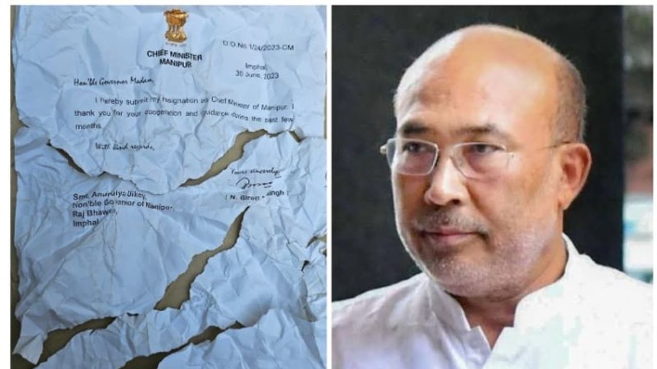 Manipur: మణిపూర్లో హైడ్రామా.. సీఎం బిరెన్ సింగ్ రాజీనామా పత్రాన్ని చించేసిన మహిళలు (Video) Manipur: మణిపూర్లో హైడ్రామా.. సీఎం బిరెన్ సింగ్ రాజీనామా పత్రాన్ని చించేసిన మహిళలు (Video)