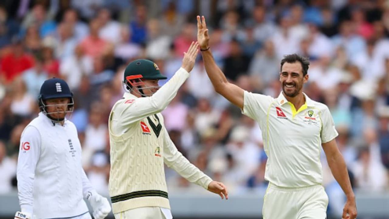 ബാസ്ബോള് പണി കൊടുത്തു; വെടിക്കെട്ടിനൊടുവില് ലീഡ് വഴങ്ങി ഇംഗ്ലണ്ട്, ഓസീസിന് മുന്തൂക്കം ബാസ്ബോള് പണി കൊടുത്തു; വെടിക്കെട്ടിനൊടുവില് ലീഡ് വഴങ്ങി ഇംഗ്ലണ്ട്, ഓസീസിന് മുന്തൂക്കം