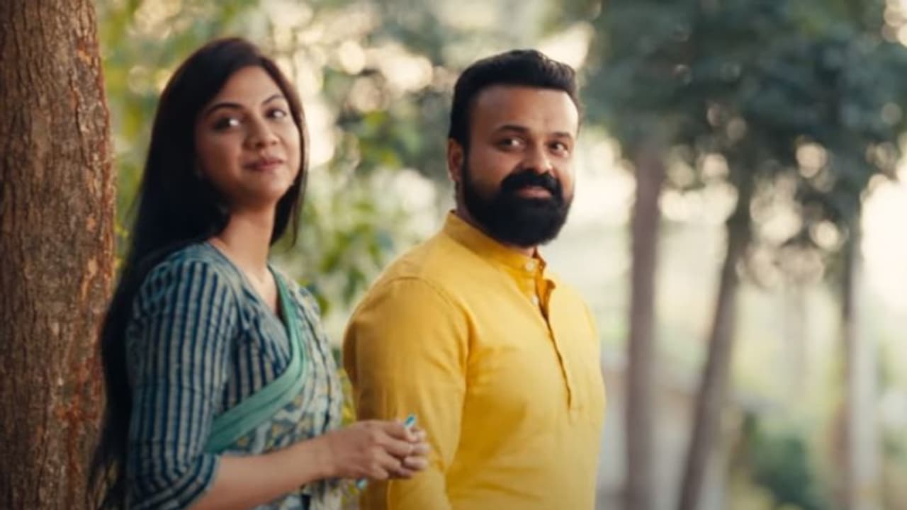 വീണ്ടും റൊമാന്‍റിക് ഹീറോ ആയി ചാക്കോച്ചന്‍; 'പദ്‍മിനി' വീഡിയോ സോംഗ്