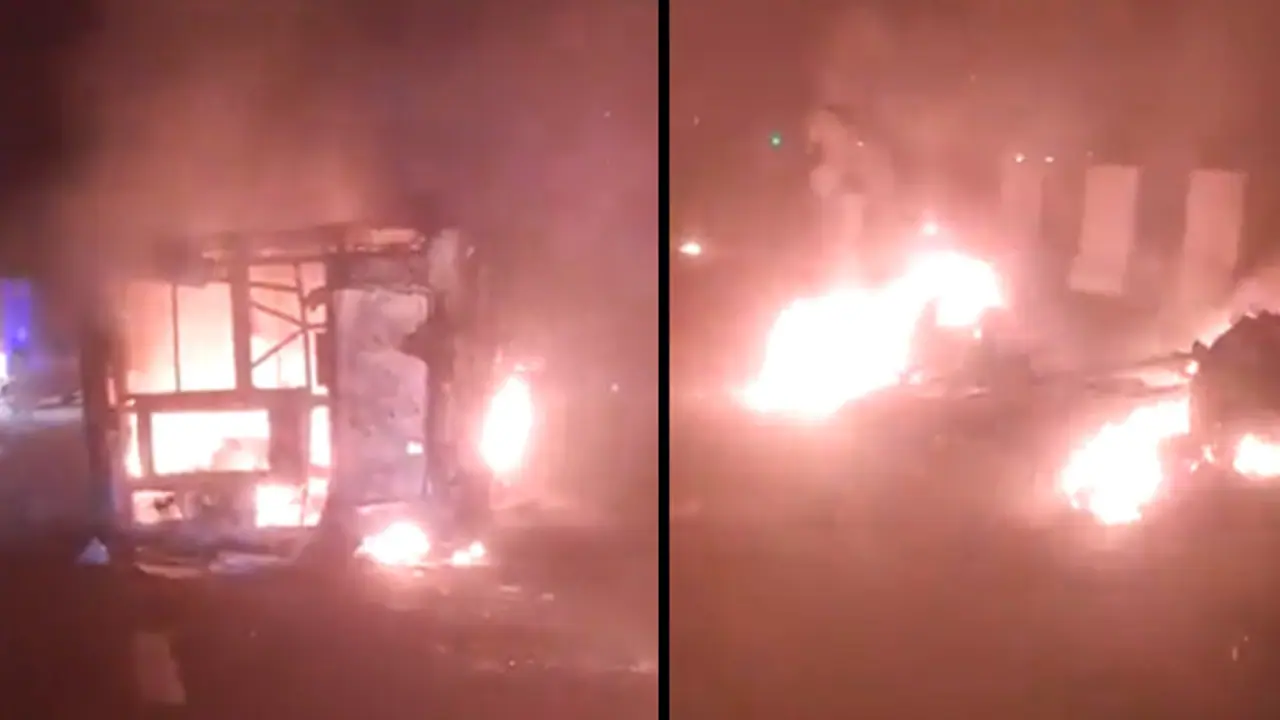 మహారాష్ట్రలో ఘోర బస్సు ప్రమాదం, 25మంది ప్రయాణికులు సజీవ దహనం... మహారాష్ట్రలో ఘోర బస్సు ప్రమాదం, 25మంది ప్రయాణికులు సజీవ దహనం...