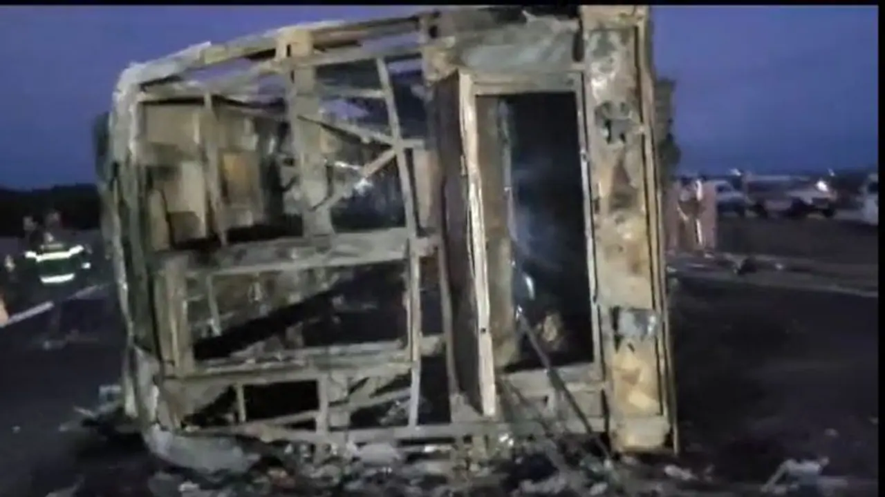 Maharashtra: 26 dead after bus catches fire on Samruddhi Mahamarg Expressway Maharashtra: 26 dead after bus catches fire on Samruddhi Mahamarg Expressway