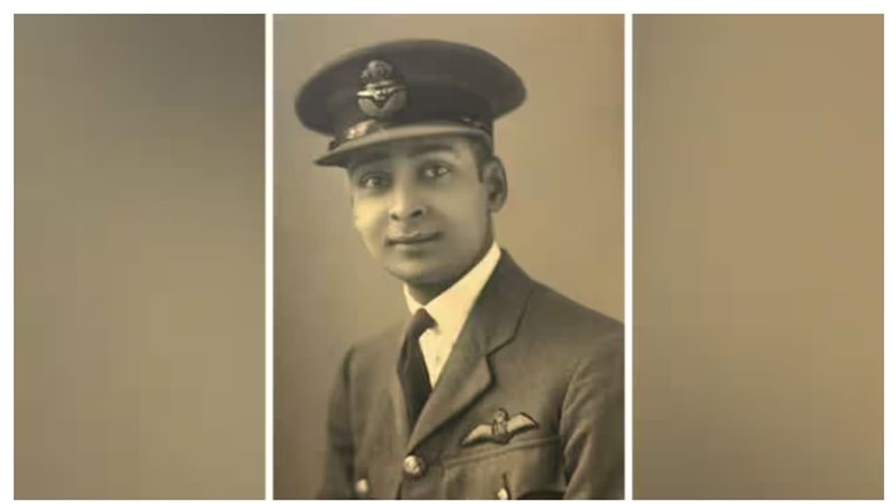 ഹരീഷ് സിർകർ; ഐഎഎഫ് വിമാനം പറത്തിയ ആദ്യ ഇന്ത്യക്കാരന്റെ ജീവിതം ഹരീഷ് സിർകർ; ഐഎഎഫ് വിമാനം പറത്തിയ ആദ്യ ഇന്ത്യക്കാരന്റെ ജീവിതം