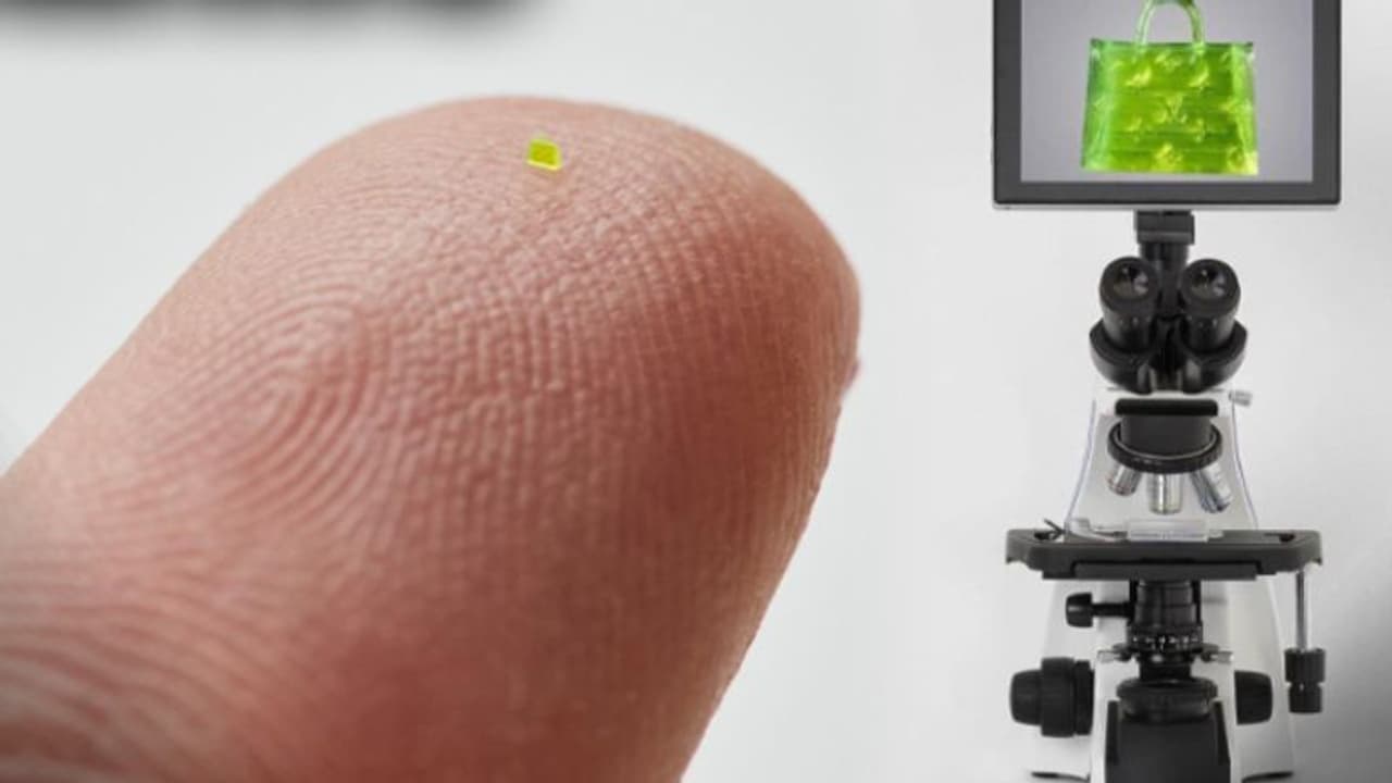 "என்னது கல் உப்பை விட சின்ன சைஸ் பேக்கா".. பிரபல நிறுவனம் சாதனை ஏலத்தில் என்ன விலை போனது தெரியுமா? "என்னது கல் உப்பை விட சின்ன சைஸ் பேக்கா".. பிரபல நிறுவனம் சாதனை ஏலத்தில் என்ன விலை போனது தெரியுமா?