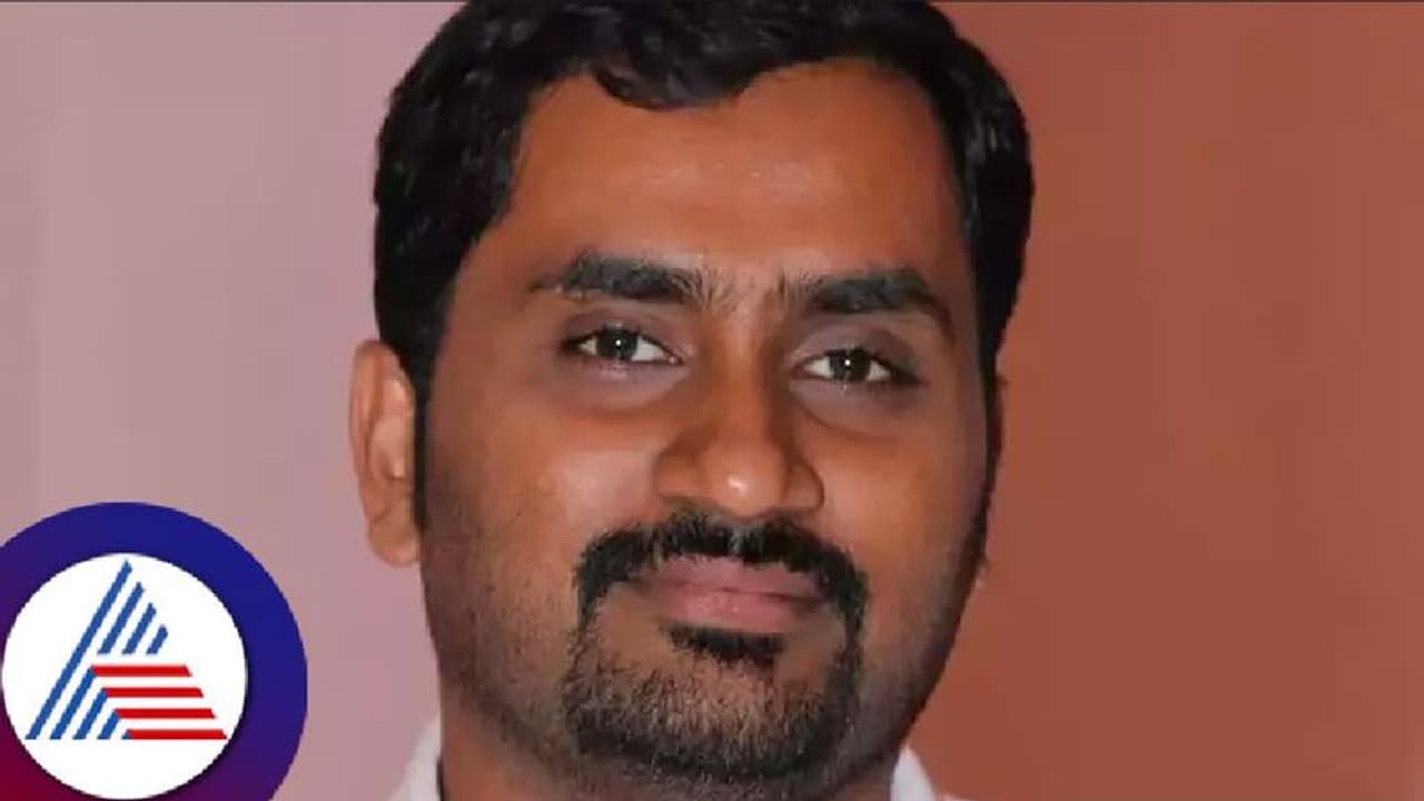 ಆದಾಯ ಮೀರಿ ಆಸ್ತಿ ಗಳಿಕೆ ಪ್ರಕರಣ: ತಹಸೀಲ್ದಾರ್ ಅಜಿತ್ ರೈ ಅಮಾನತು ಆದಾಯ ಮೀರಿ ಆಸ್ತಿ ಗಳಿಕೆ ಪ್ರಕರಣ: ತಹಸೀಲ್ದಾರ್ ಅಜಿತ್ ರೈ ಅಮಾನತು