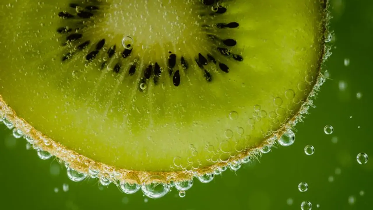 Know these 7 super benefits of kiwis and include them in your diet everyday Know these 7 super benefits of kiwis and include them in your diet everyday