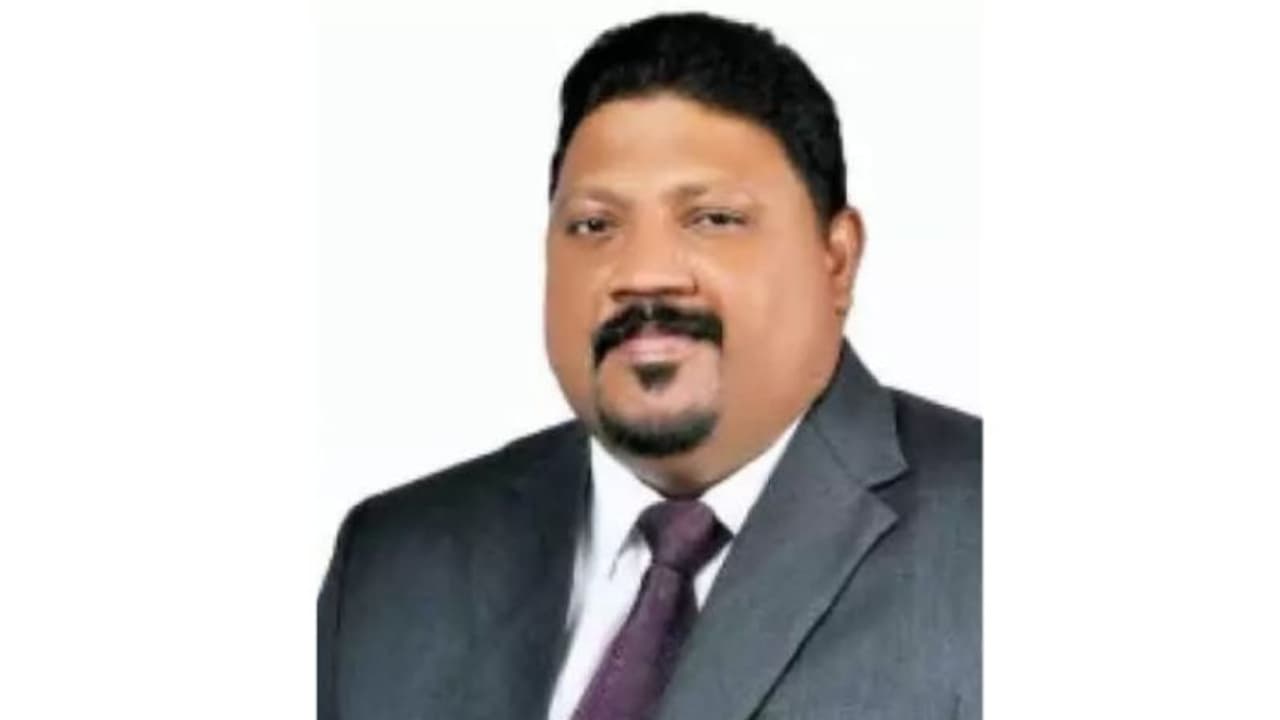 പ്രവാസി മലയാളി ഹൃദയാഘാതം മൂലം മരിച്ചു പ്രവാസി മലയാളി ഹൃദയാഘാതം മൂലം മരിച്ചു