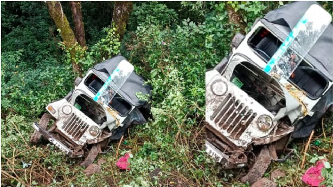 ഇടമലക്കുടിയിൽ നിന്ന് മടങ്ങും വഴി ജീപ്പ് നിയന്ത്രണം വിട്ട് മറിഞ്ഞു; അപകടം, ദമ്പതിമാർക്ക് പരിക്ക്
