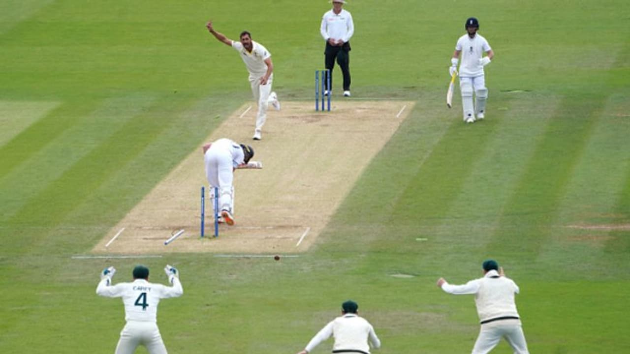 ആഷസിലെ ഏറ്റവും മികച്ച പന്ത്! ഓലീ പോപിന്റെ മിഡില് സ്റ്റംപ് തകര്ത്ത് സ്റ്റാര്ക്കിന്റെ ഇന് സ്വിങര് വീഡിയോ ആഷസിലെ ഏറ്റവും മികച്ച പന്ത്! ഓലീ പോപിന്റെ മിഡില് സ്റ്റംപ് തകര്ത്ത് സ്റ്റാര്ക്കിന്റെ ഇന് സ്വിങര് വീഡിയോ