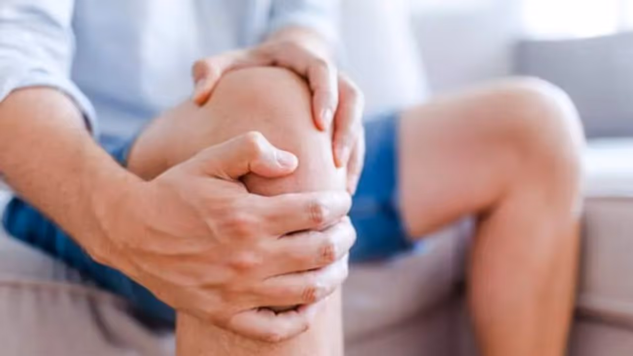 എല്ലിന്റെ ബലം കൂട്ടാം, ഈ ചെറിയ മാറ്റങ്ങള് ജീവിതത്തില് വരുത്തിനോക്കൂ... എല്ലിന്റെ ബലം കൂട്ടാം, ഈ ചെറിയ മാറ്റങ്ങള് ജീവിതത്തില് വരുത്തിനോക്കൂ...