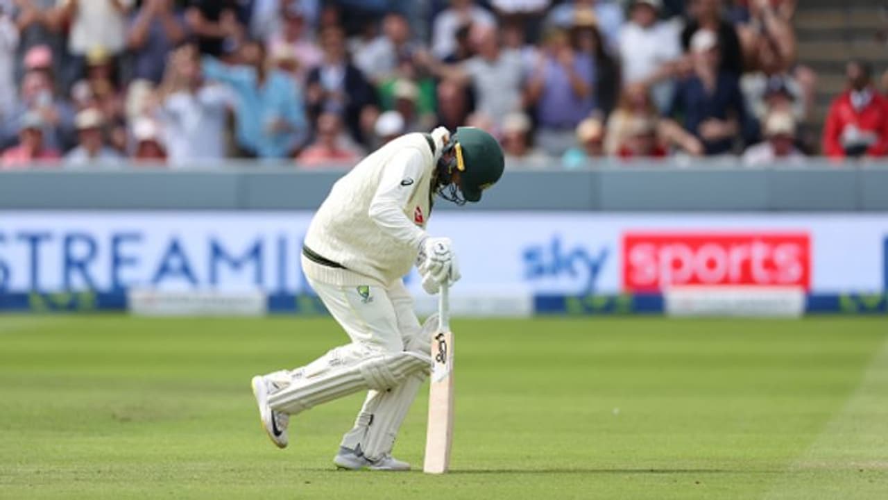 തലയ്ക്ക് ഏറുകിട്ടി കണ്കഷന് സബ്സ്റ്റിറ്റ്യൂട്ടാവാന് വേണ്ടിയാണ് ഇറങ്ങിയതെന്ന വിമര്ശനം; വായടപ്പിച്ച് ലിയോണ് തലയ്ക്ക് ഏറുകിട്ടി കണ്കഷന് സബ്സ്റ്റിറ്റ്യൂട്ടാവാന് വേണ്ടിയാണ് ഇറങ്ങിയതെന്ന വിമര്ശനം; വായടപ്പിച്ച് ലിയോണ്