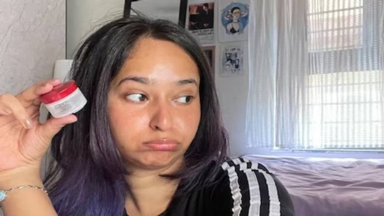 ഓൺലൈനിൽ ആഭരണങ്ങൾ ഓർഡർ ചെയ്തു, കിട്ടിയത് ഒഴിഞ്ഞ കുപ്പി