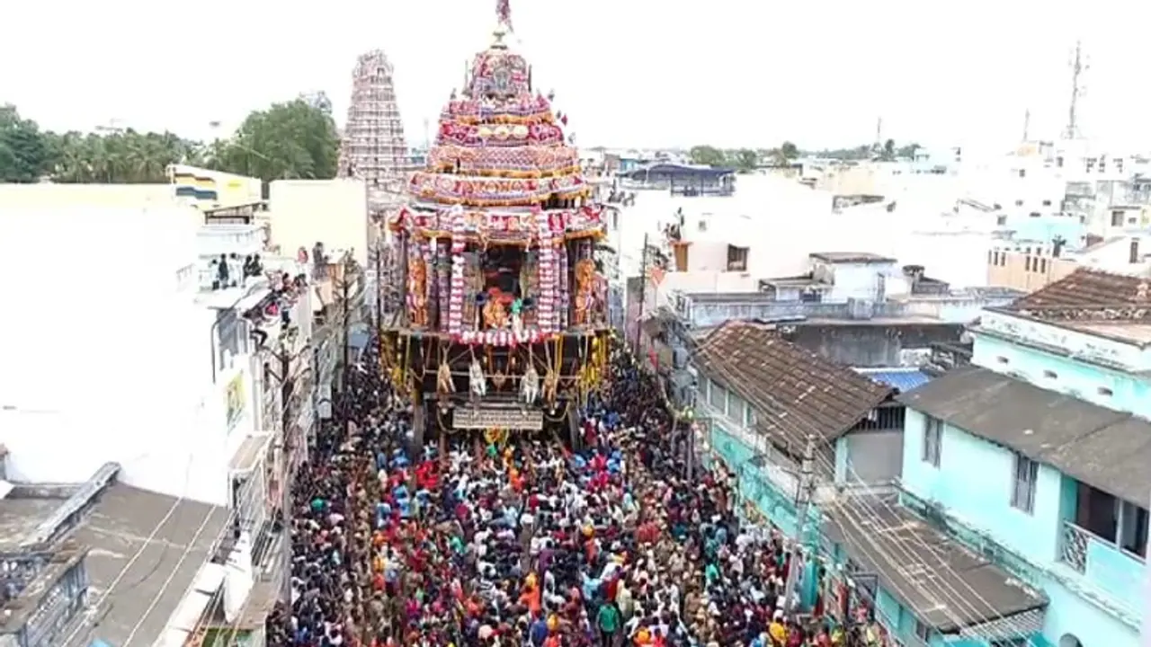 நெல்லையப்பர் காந்திமதி அம்பாள் திருக்கோயிலில் ஆனி பெருந்திருவிழா விமர்சையாக நடைபெற்ற திருத்தேரோட்டம்! நெல்லையப்பர் காந்திமதி அம்பாள் திருக்கோயிலில் ஆனி பெருந்திருவிழா விமர்சையாக நடைபெற்ற திருத்தேரோட்டம்!