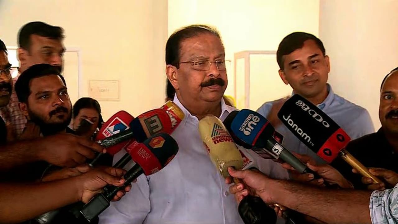 ഇന്ത്യയെ വെട്ടി മാറ്റുന്നത് വർഗീയവത്കരിക്കാനെന്ന് സുധാകരൻ; 'പാഠ്യപദ്ധതി പരിഷ്കാരങ്ങൾക്ക് പിന്നിൽ അൽപൻമാർ' ഇന്ത്യയെ വെട്ടി മാറ്റുന്നത് വർഗീയവത്കരിക്കാനെന്ന് സുധാകരൻ; 'പാഠ്യപദ്ധതി പരിഷ്കാരങ്ങൾക്ക് പിന്നിൽ അൽപൻമാർ'