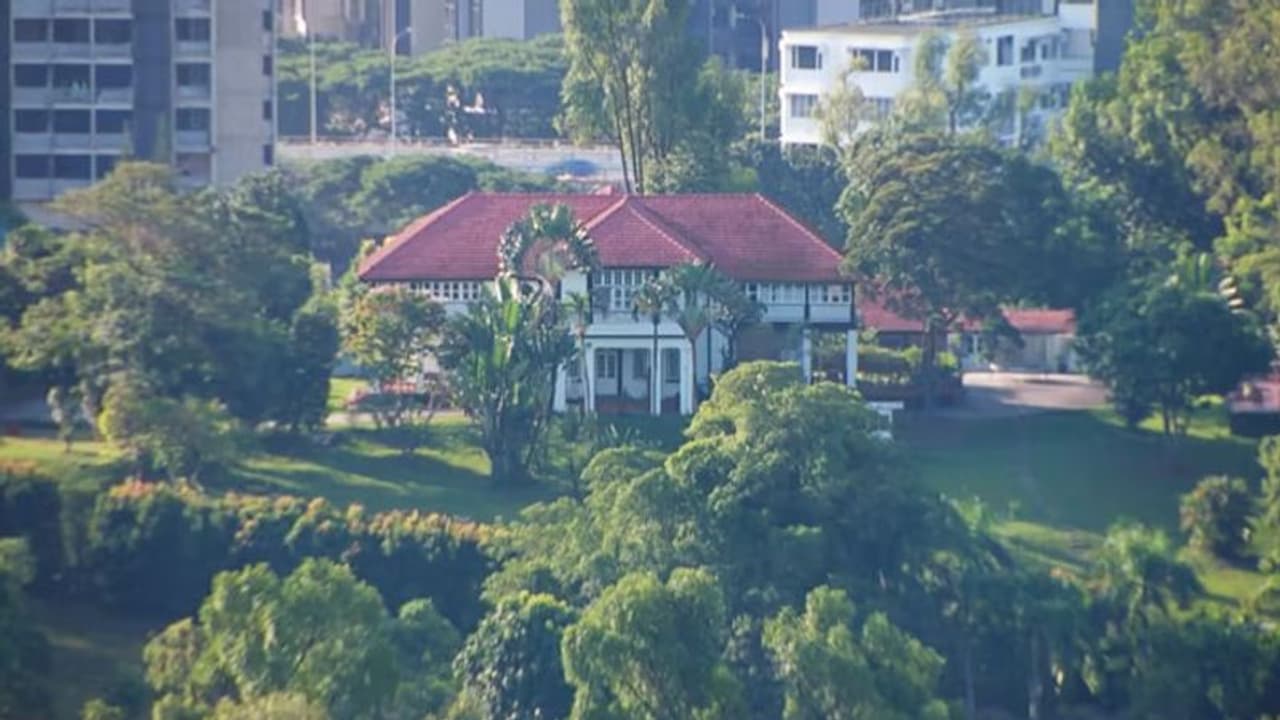 சொந்த வீட்டை விட்டு சொகுசு பங்களாவில் வாடகைக்கு குடியேறிய அமைச்சர்! சிங்கப்பூர் அமைச்சரவையில் விளக்கம்! சொந்த வீட்டை விட்டு சொகுசு பங்களாவில் வாடகைக்கு குடியேறிய அமைச்சர்! சிங்கப்பூர் அமைச்சரவையில் விளக்கம்!