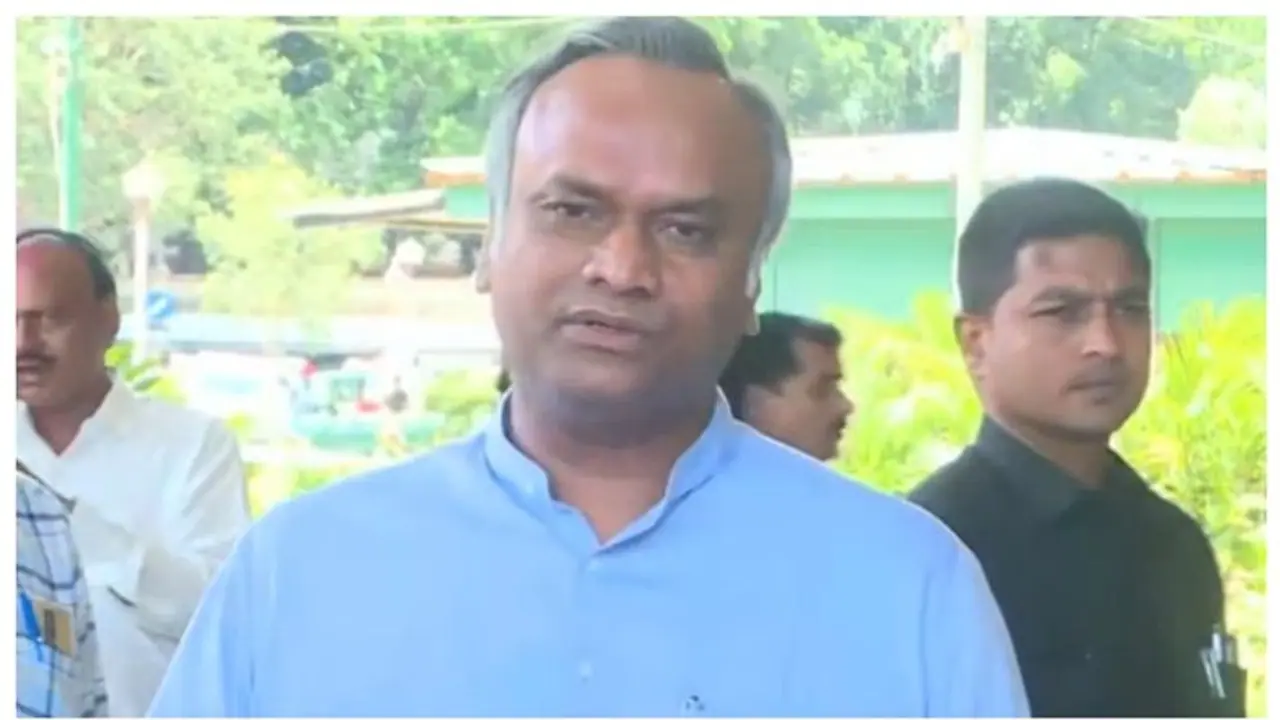 ಜು.15ಕ್ಕೆ ಸಚಿವ ಸಂಪುಟ ಉಪ ಸಮಿತಿ ಸಭೆ, ಬರಗಾಲ ಘೋಷಣೆ ಬಗ್ಗೆ ತೀರ್ಮಾನ, ಪ್ರಿಯಾಂಕ್ ಖರ್ಗೆ ಜು.15ಕ್ಕೆ ಸಚಿವ ಸಂಪುಟ ಉಪ ಸಮಿತಿ ಸಭೆ, ಬರಗಾಲ ಘೋಷಣೆ ಬಗ್ಗೆ ತೀರ್ಮಾನ, ಪ್ರಿಯಾಂಕ್ ಖರ್ಗೆ