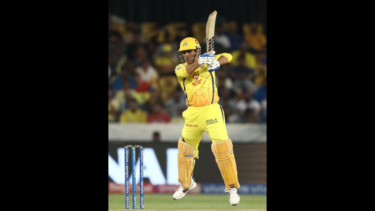 IPL 2024 : బెన్ స్టోక్స్ కు సీఎస్కే షాక్.. IPL 2024 ఆడనున్న కూల్ కెప్టెన్ ధోనీ.. ఆటగాళ్ల జాబితా ఇదే!