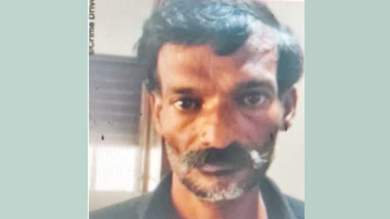 ഇടുക്കിയിൽ മദ്യലഹരിയില് പിതാവ് മകനെ കുത്തി പരിക്കേല്പ്പിച്ചു ഇടുക്കിയിൽ മദ്യലഹരിയില് പിതാവ് മകനെ കുത്തി പരിക്കേല്പ്പിച്ചു