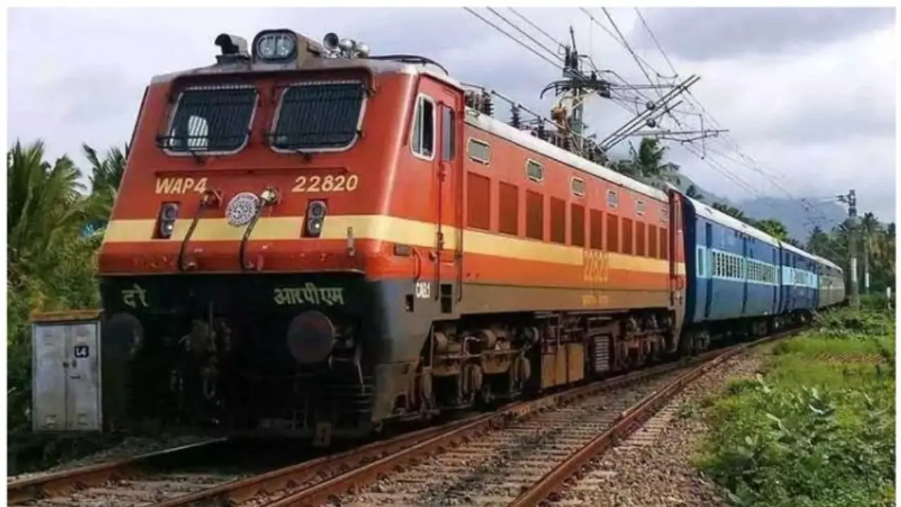 ಭಾರಿ ಮಳೆಯಿಂದ ವಂದೇ ಭಾರತ್, ಶತಾಬ್ದಿ ಸೇರಿ ಹಲವು ರೈಲು ಸಂಚಾರ ರದ್ದು!