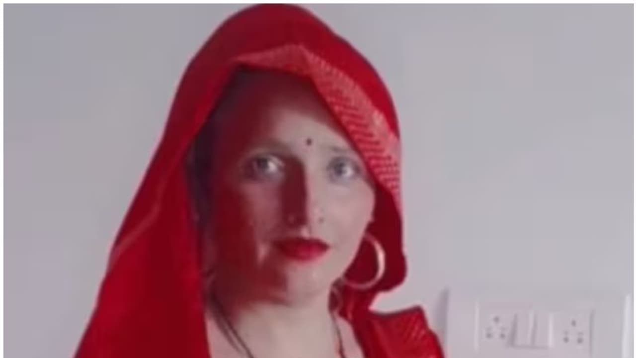 പബ്ജിയിൽ പരിചയപ്പെട്ട കാമുകനെ തേടി പാക് യുവതി ഇന്ത്യയിൽ, കൂടെ നാല് മക്കളും!, ഒടുവിൽ ഇരുവരും പൊലീസിന്റെ പിടിയിൽ പബ്ജിയിൽ പരിചയപ്പെട്ട കാമുകനെ തേടി പാക് യുവതി ഇന്ത്യയിൽ, കൂടെ നാല് മക്കളും!, ഒടുവിൽ ഇരുവരും പൊലീസിന്റെ പിടിയിൽ