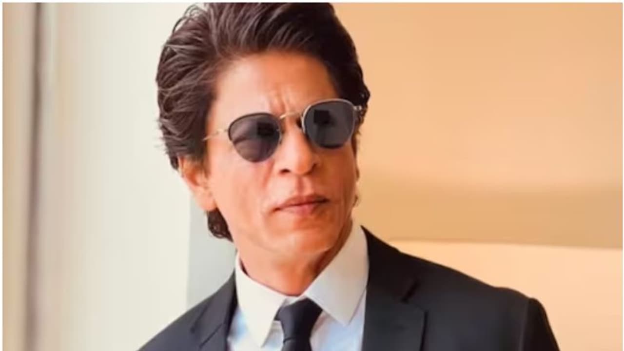 ಬಾಲಿವುಡ್ ಸ್ಟಾರ್ ಶಾರುಖ್ ಖಾನ್ಗೆ ಅಪಘಾತ: ತೀವ್ರ ರಕ್ತಸ್ರಾವ, ಅಮೆರಿಕಾದಲ್ಲಿ ಚಿಕಿತ್ಸೆ ಬಾಲಿವುಡ್ ಸ್ಟಾರ್ ಶಾರುಖ್ ಖಾನ್ಗೆ ಅಪಘಾತ: ತೀವ್ರ ರಕ್ತಸ್ರಾವ, ಅಮೆರಿಕಾದಲ್ಲಿ ಚಿಕಿತ್ಸೆ