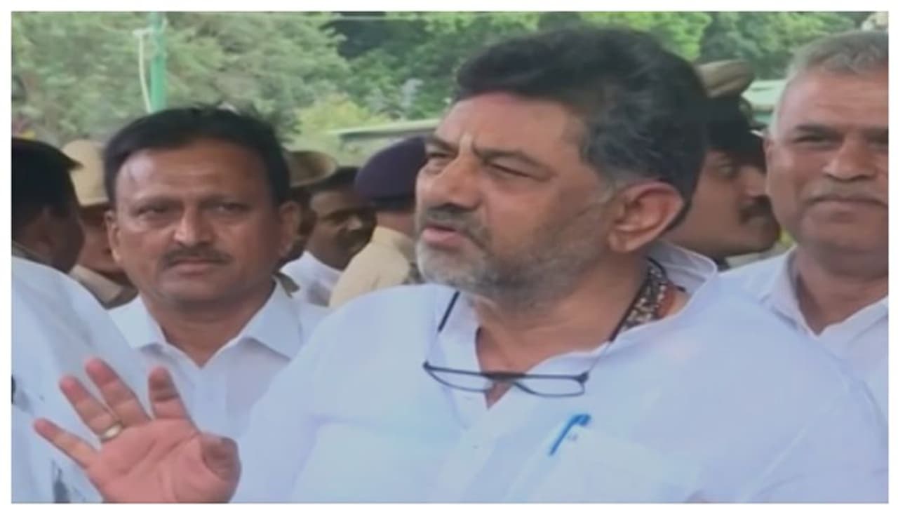 ಗ್ಯಾರಂಟಿ ಯೋಜನೆಗಾಗಿ ಶಾಸಕರ ಅನುದಾನ ಸ್ಥಗಿತ: ಡಿಸಿಎಂ ಡಿ.ಕೆ. ಶಿವಕುಮಾರ್‌ ಸ್ಪಷ್ಟನೆ