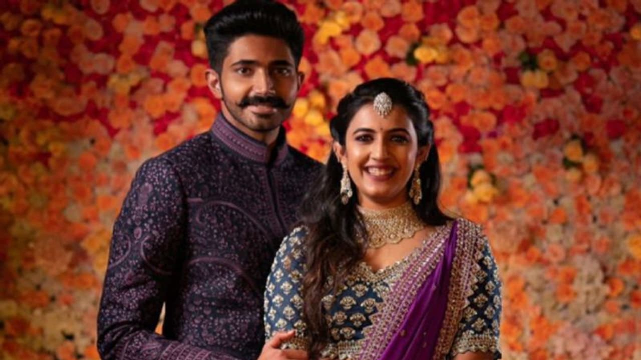 ‘ఇద్దరం అంగీకారంతోనే విడిపోతున్నాం’.. విడాకులపై తొలిసారిగా స్పందించిన నిహారిక ‘ఇద్దరం అంగీకారంతోనే విడిపోతున్నాం’.. విడాకులపై తొలిసారిగా స్పందించిన నిహారిక